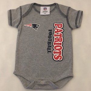 NFL NEW ENGLAND PATRIOTS Football Infant Onesie NWOT